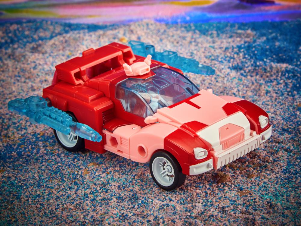 Transformers Legacy Deluxe Elita-1