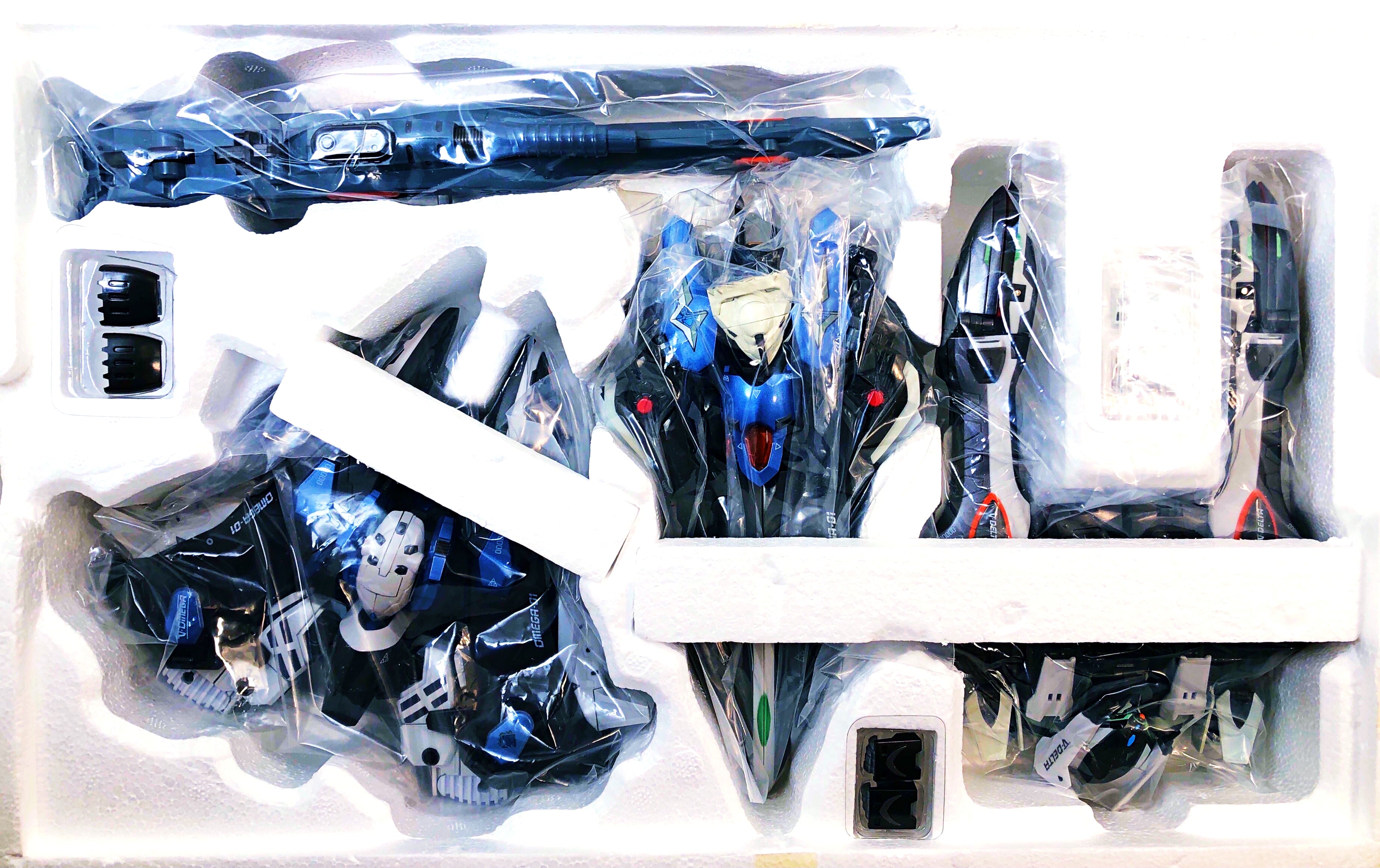 Pre Owned: Aquarion GE-01 DX Chogokin Assault Type (Bandai, 2006) | Substandard Packaging