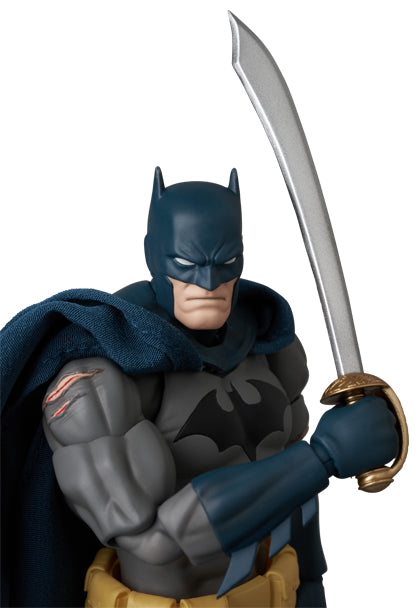Batman: Hush MAFEX No.295 Batman (Damage Ver.) Action Figure