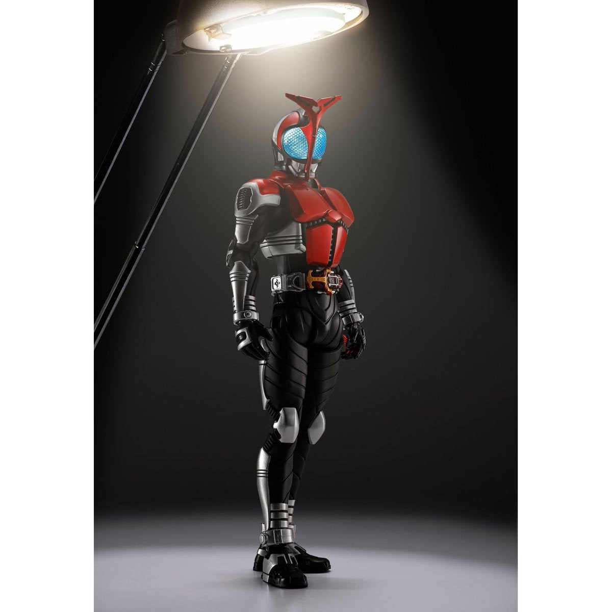 Bandai Tamashii Nations S.H.Figuarts Shinkocchou Seihou Kamen Rider Kabuto Rider Form 20th Anniversary Version Action Figure