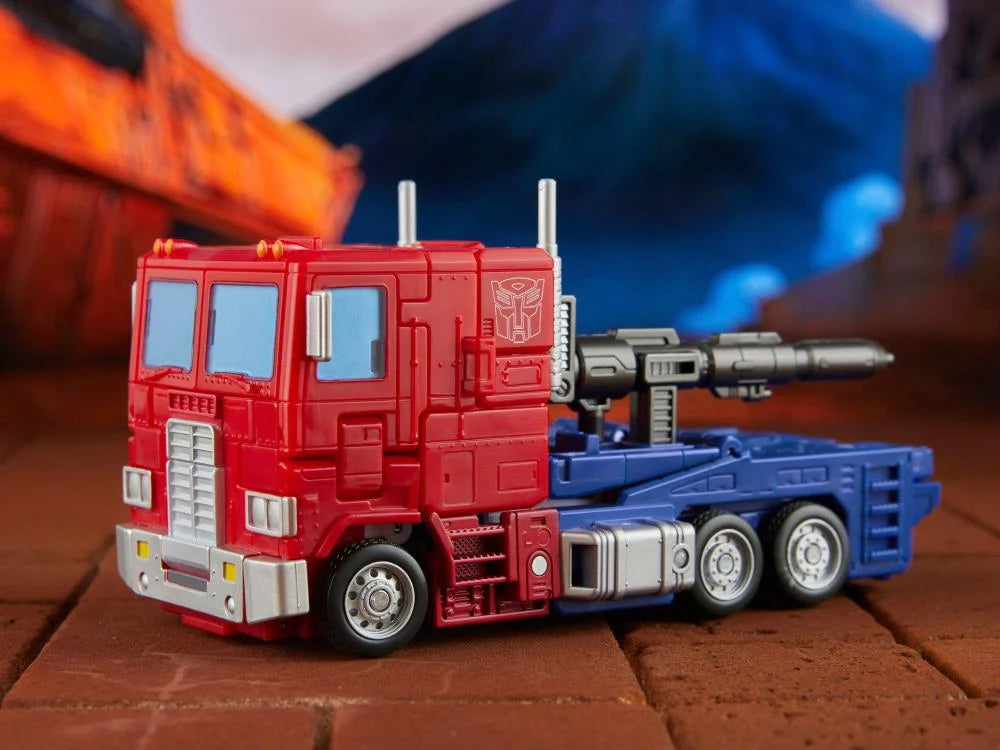 The Transformers: The Movie Studio Series 86-31 Commander Class Optimus Prime Action Figure