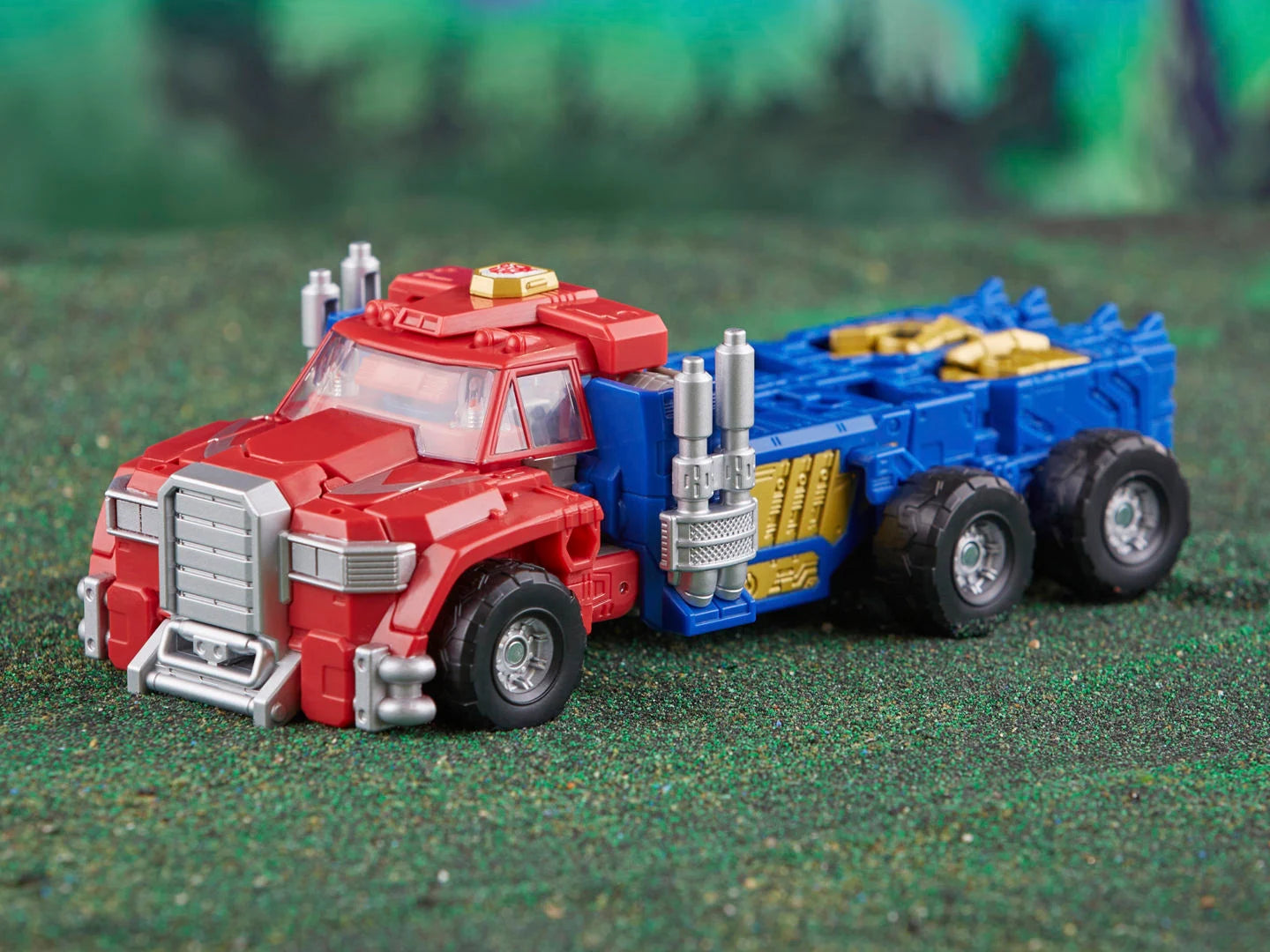 Transformers Legacy Evolution Commander Class Armada Universe Optimus Prime Action Figure