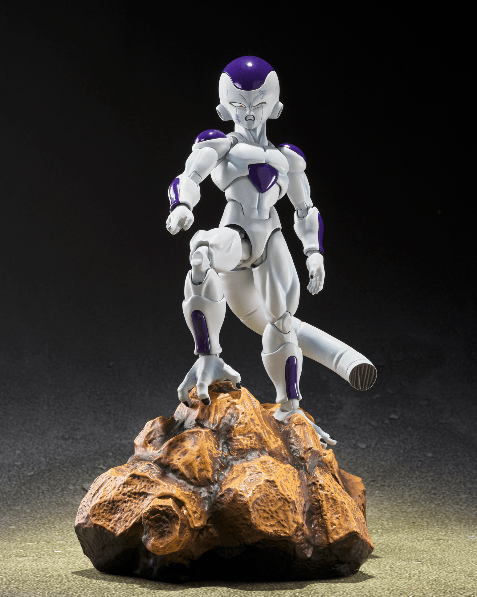S.H.Figuarts Frieza Fourth Form Dragon Ball Z Action Figure by Tamashii Nations
