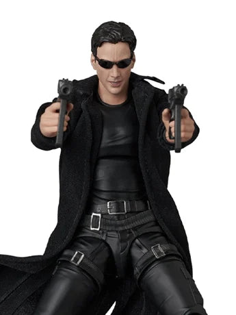 MAFEX Neo action pose