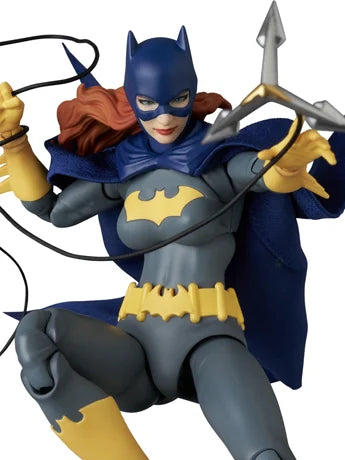 MAFEX No.334 Batgirl Recollection Ver. posed with grapple hook