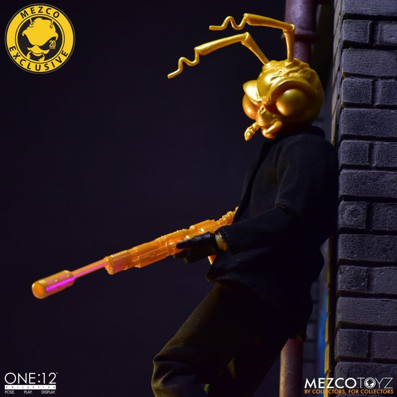 Mezco Summer 2021 Convention Exclusive Box Set Gomez The Roach with the Golden Head